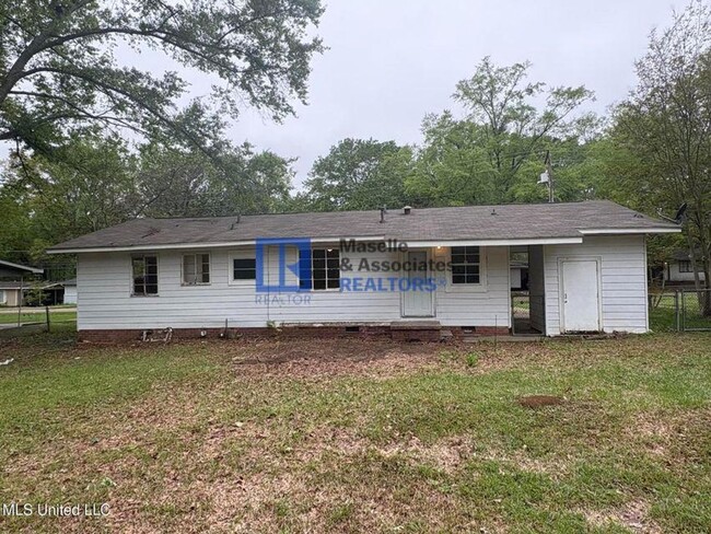 Building Photo - 3 bed/2 bath Home in 39212 Jackson!