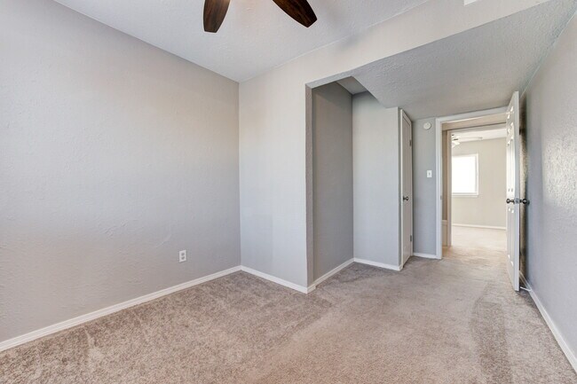 Building Photo - 1622 Claudia Dr