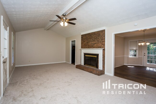 Building Photo - 507 Ironwood Ct SE