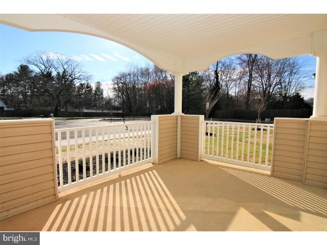Building Photo - 1665 Kenton Rd