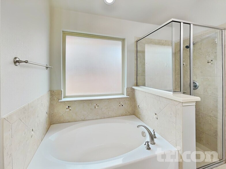 Building Photo - 1608 Cowtown Dr