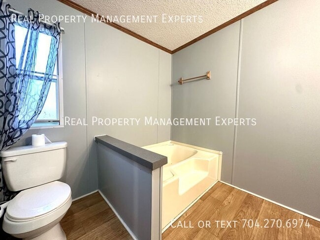 Building Photo - 5268 Montana Cir NW