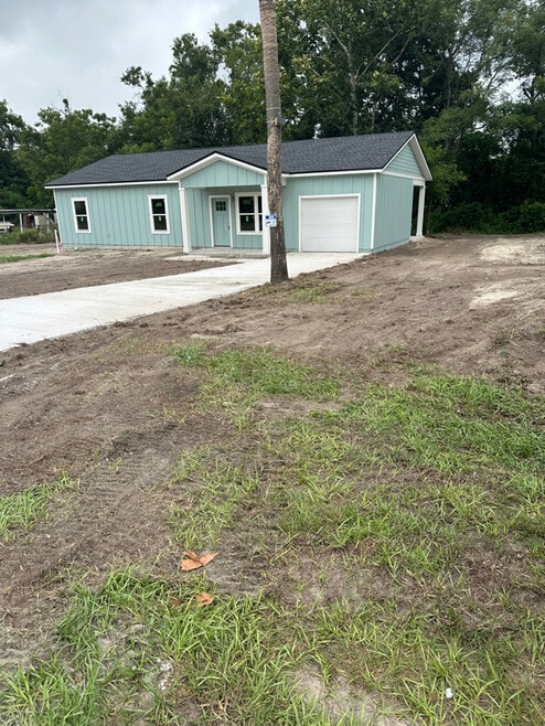 Building Photo - 2241 Parkin Rd