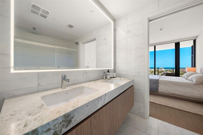 Building Photo - 500 Alton Rd