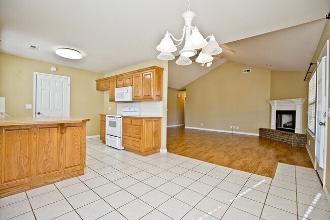 Building Photo - ***195 Hailey Drive***