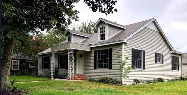 Primary Photo - 7635 Camwood St