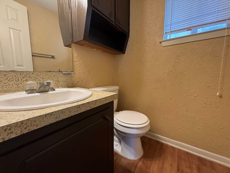 Building Photo - 1103 Covey Ln