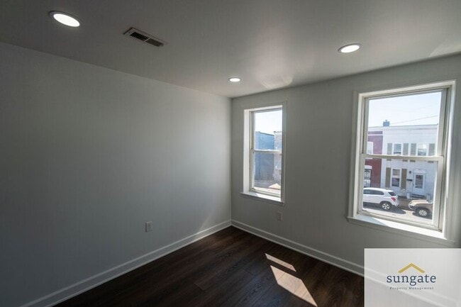 Building Photo - 1602 Cypress St