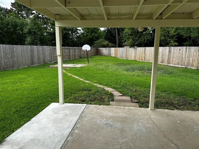 Building Photo - 13015 Tregarnon Dr