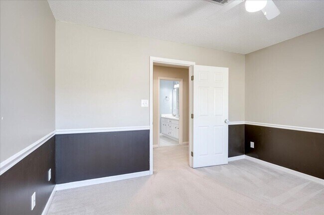 Building Photo - 3892 Beaver Brook Dr