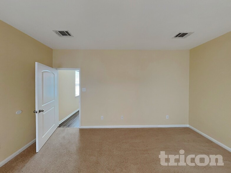 Building Photo - 2055 Sweet Lilac Dr