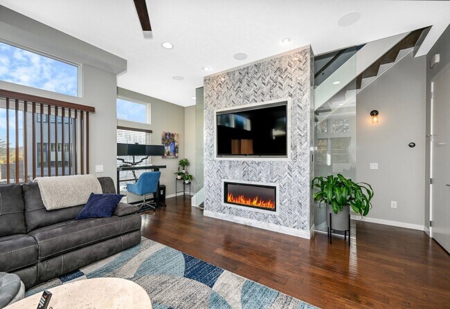 Building Photo - 18875 Riversouth Terrace