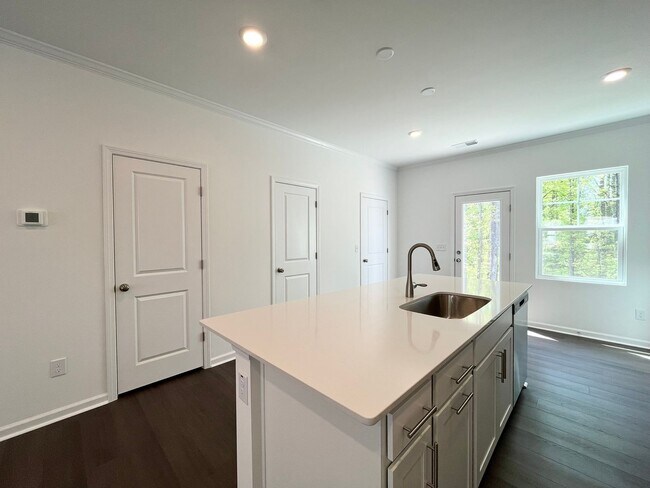 Building Photo - Newly Built 2BD, 2.5BA Apex Townhome in an HOA Community Near RDU Airport, RTP, and Fenton