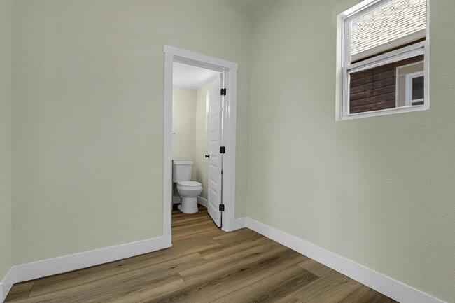 Building Photo - $1,995 - 2 Bed, 1 Bath Newly Renovated Hom...