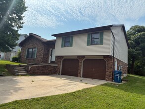 Building Photo - 1823 Cedar Ridge Rd