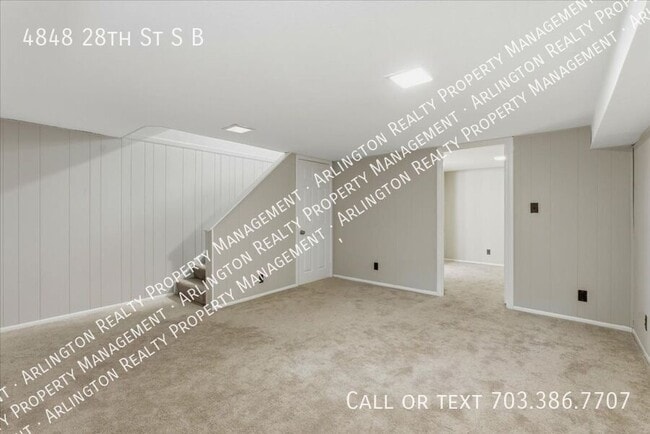 Building Photo - 4848 S 28th St