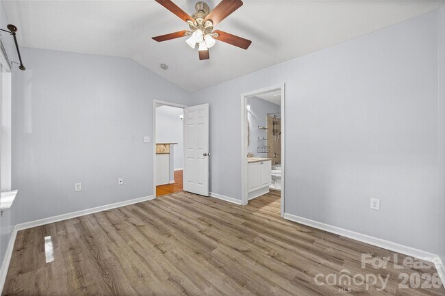 Building Photo - 2052 Shady Pond Dr