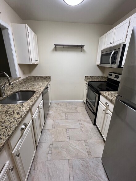 Building Photo - 10484 Parthenon Ct