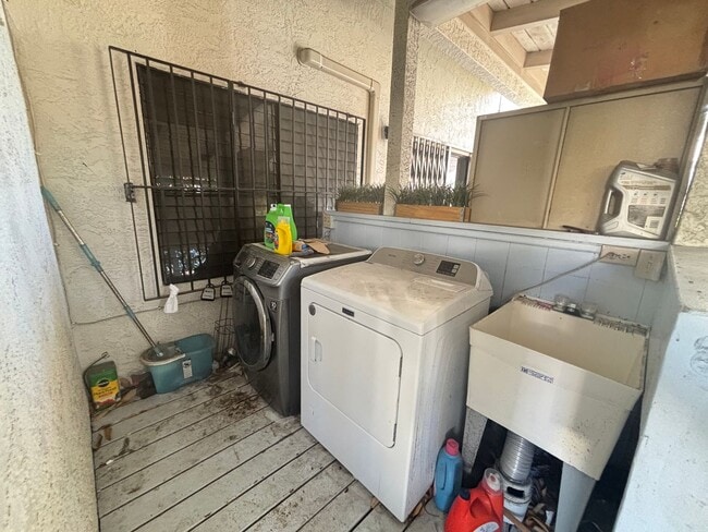 Building Photo - 1055 Alewa Dr