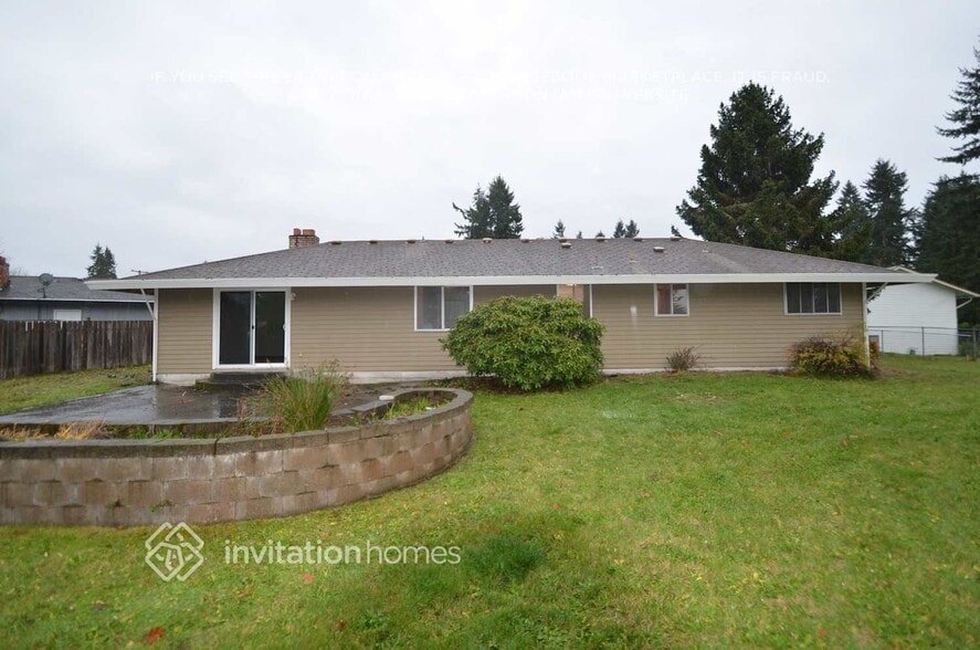 Building Photo - 1709 Dogwood Dr SE