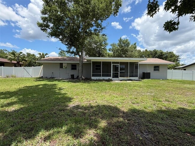 Building Photo - 4093 Drance St