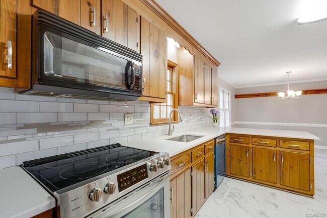Building Photo - Queensmill