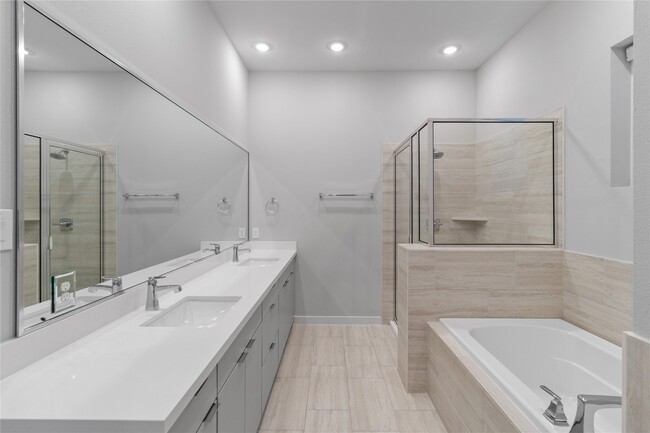 Building Photo - 606 Thornton Rd