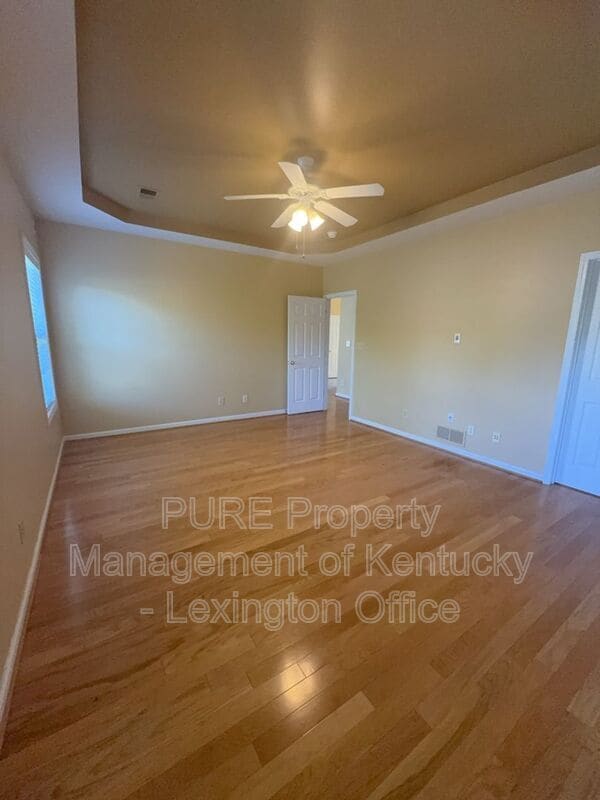 Building Photo - 4844 Clifford Cir