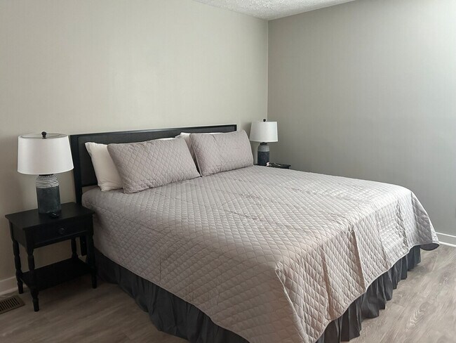 Building Photo - 189 Fox Pl