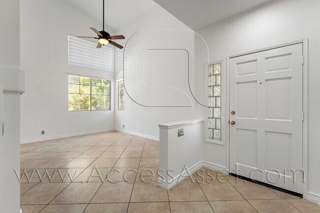 Building Photo - 3410 E Salisbury Cir