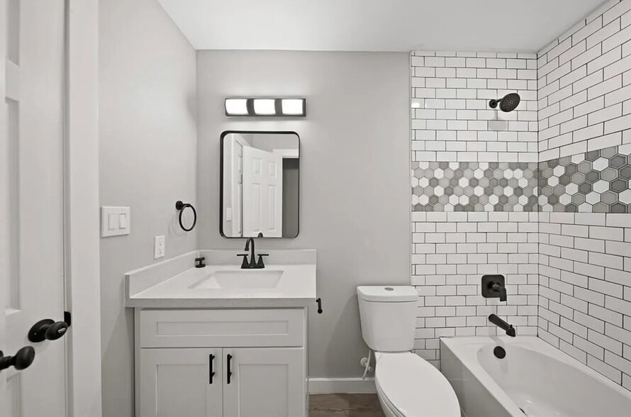 Building Photo - 7109 Avenue L