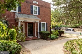 Building Photo - 2812 S Abingdon St