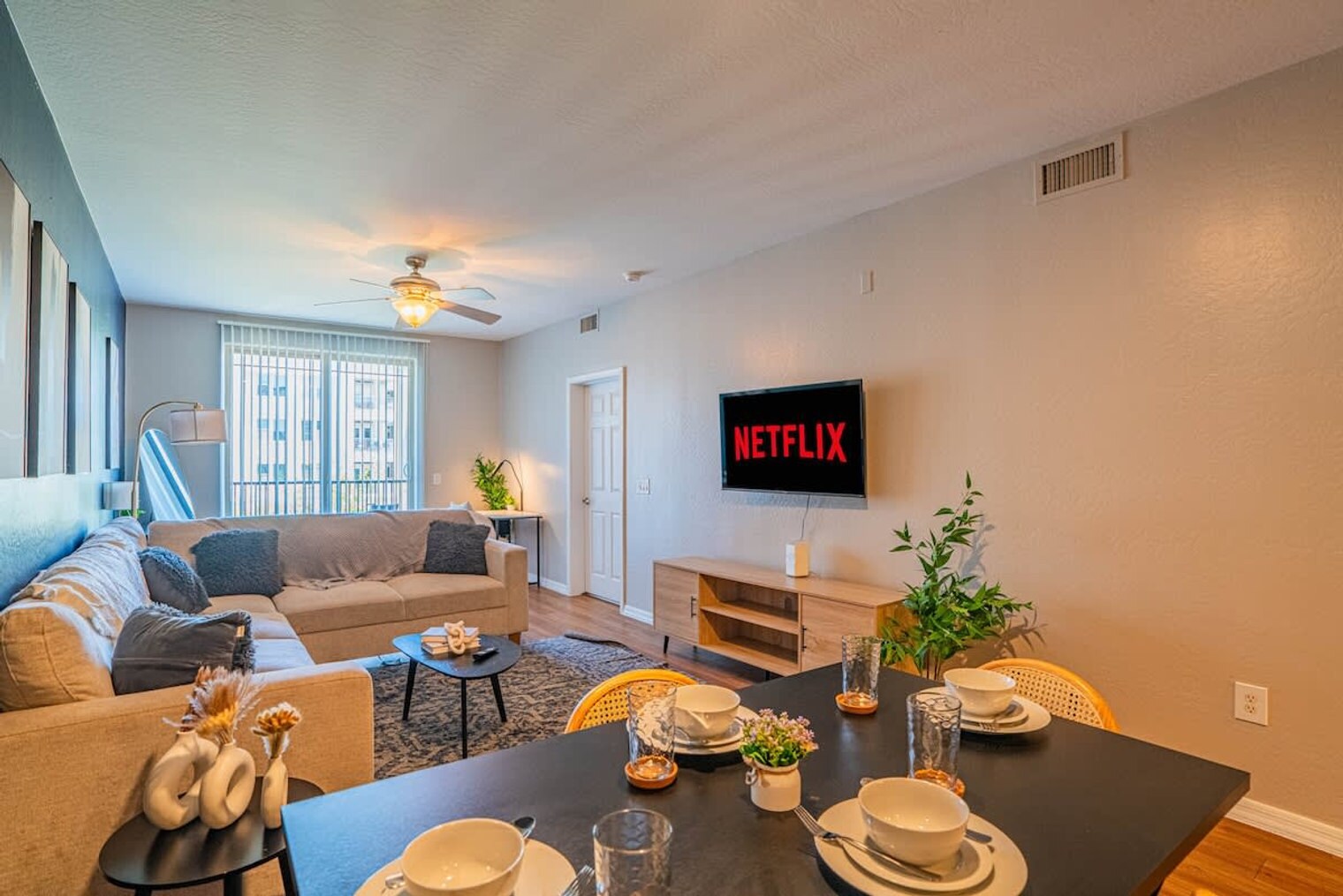 Building Photo - 1275 E University Dr