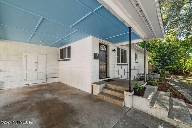 Building Photo - 4007 Aldington Dr