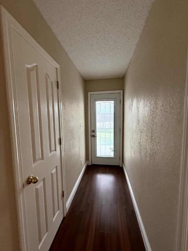 Building Photo - 14036 Volcanic Rock Dr