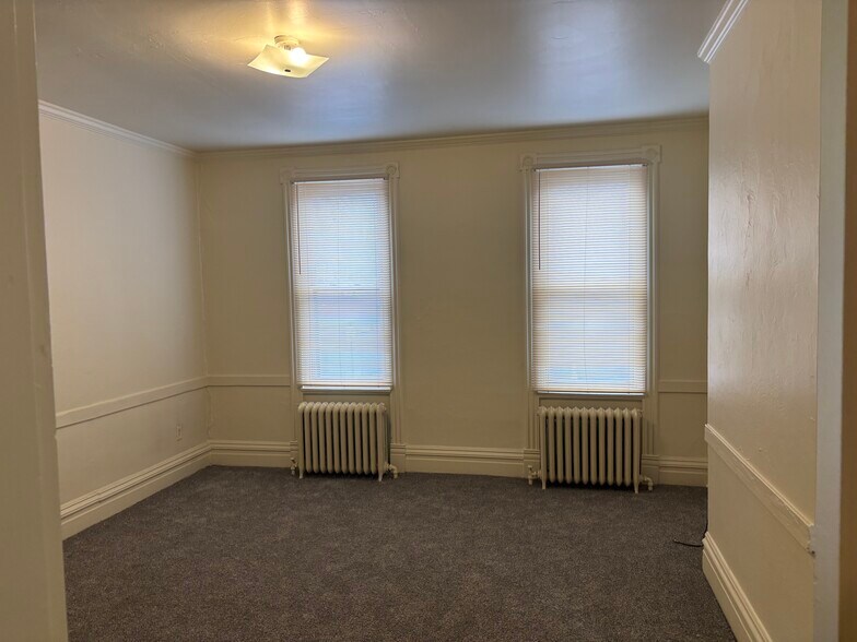 Building Photo - 1549 Lowrie St