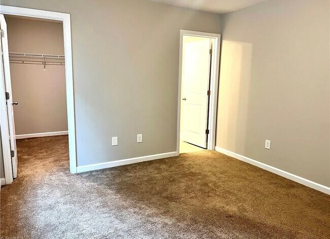 Building Photo - 1319 Kirkman St