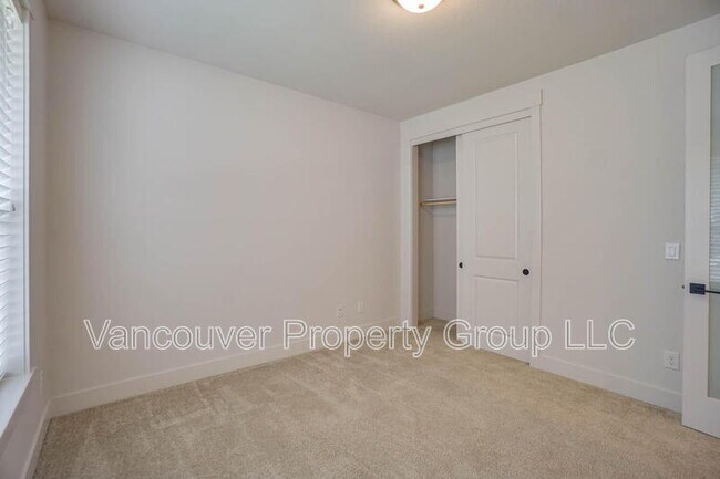 Building Photo - 15103 NE 98th Cir