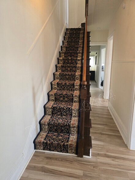 Building Photo - 420 Erie St