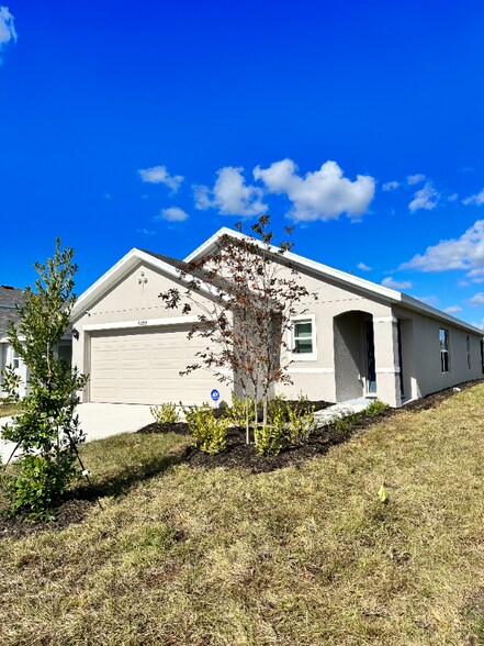 Building Photo - 3259 Rock Sound St
