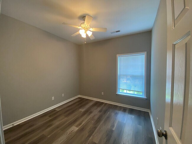 Building Photo - Home Highwoods Plantation