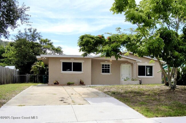 Primary Photo - 4362 Sherwood Blvd
