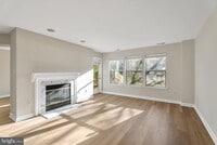 Building Photo - 3321 Sir Thomas Dr