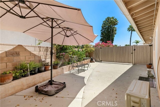 Building Photo - 16577 Knollwood Dr