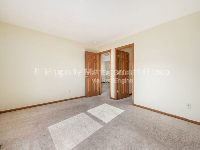 Building Photo - 3152 Thorndyke St
