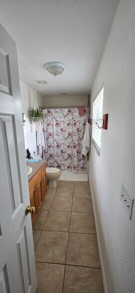 Building Photo - 1758 31st Ave N