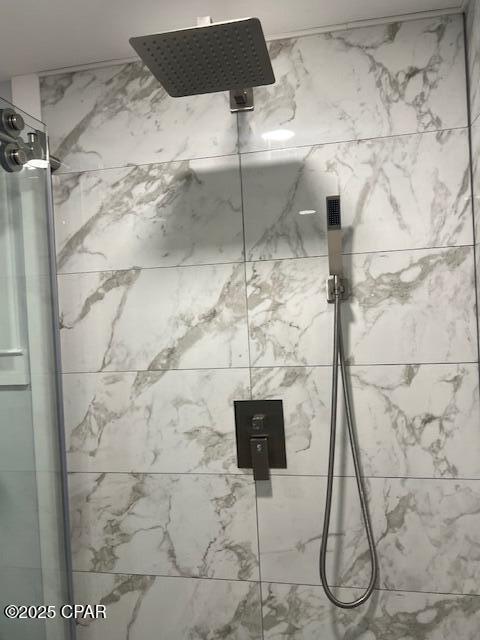 Building Photo - 1219 Thomas Dr