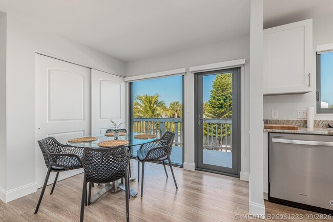 Building Photo - 1712 Sea Horse Pl