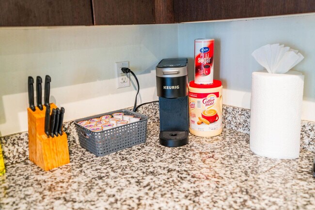 Building Photo - 333 E Roosevelt St