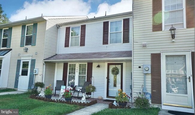 Primary Photo - 165 Villa Knoll Ct